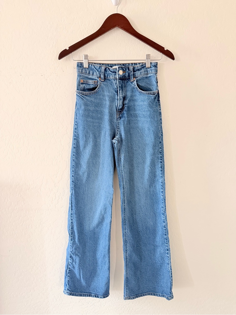 H&M Women’s High Rise Wide Leg Jeans Size 2 Medium Wash Denim